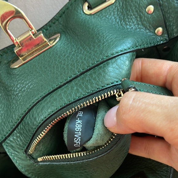 Valentino Garavani Rockstud Green bag - Picture 2 of 4